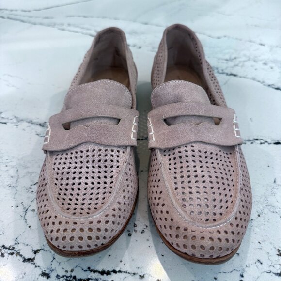 G.H. Bass & Co. Ellie Perforated Loafers Light Pink Suede Size 11 - Picture 4 of 5